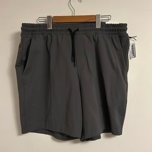NWT Old Navy Charcoal Grey Men’s Powersoft Coze 7” Shorts